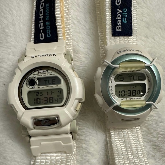 Rare Pair of G-Shock Brand New! Made in Japan. 1997 G-Shock and Baby-G White